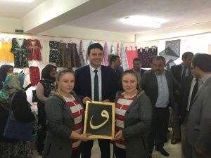 Köyde giyim kursu sergisi açıldı