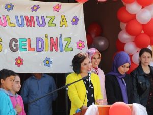 Demirci İcikler Mahallesinde Okul Kütüphanesi Törenle Açıldı