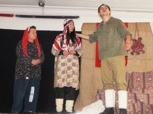 Sarıgöl’de öğrenciler ’Koca Seyit’ oyununu ilgiyle izledi