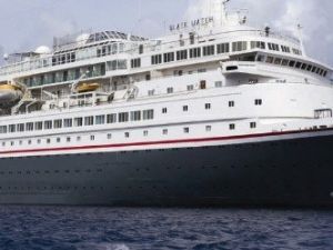 Dünya turuna çıkan ünlü turist gemisi Kuşadası’nda