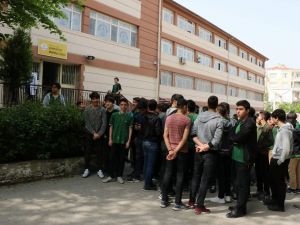 Velilerden okulun kapatılacağı söylentilerine tepki