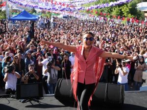 Ziynet Sali Mardin’i salladı