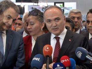 Bakan Özlü: “Yakında Türkiye’nin dijital dönüşüm yol haritasını açıklayacağız”