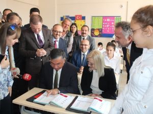 İki ülke bakanından Arnavuçta dersi