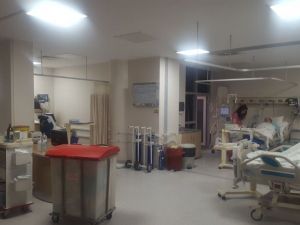 Akhisar Devlet Hastanesinde 3. seviye yoğun bakım hizmeti başladı