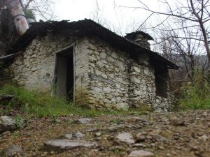 Koruma altına alındı ama çürümeye terk edildi