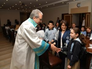 Rektör Budak, koltuğunu 5. sınıf öğrencisi Akyürek’e devretti