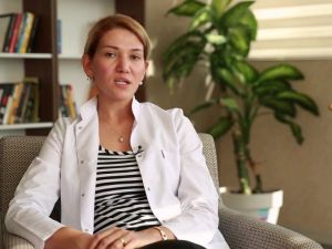 Op. Dr. Aslıhan Yazıcıoğlu: "Bebeğin bakımı önemli ama annenin bakımı da çok önemli"