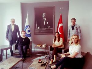 İZTO seçimlerine kadın damgası