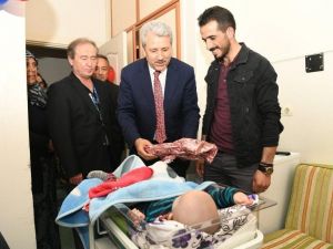 Rektör Budak, 23 Nisan’ı hastanede tedavi gören çocuklarla kutladı