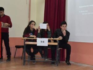 Aslanapa Anadolu Lisesi’nde bilgi yarışması