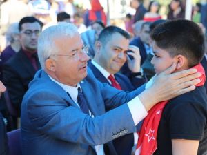 Torbalı’da şenlik havasında kutlama