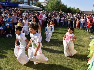 Salihli’de çocuk şenliği yapıldı