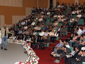 Mete Yarar:“Yedi Düvelle Savaşıyoruz”