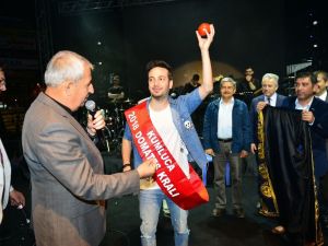 Oğuzhan Koç, bu yılın "Domates Kralı" oldu