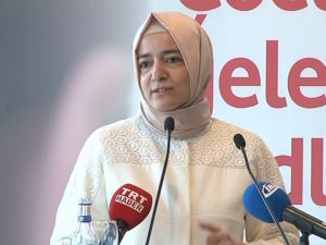 Bakan Kaya: “Sadece teknolojiyi kullanan değil teknolojiyi üreten nesil yetiştirmek mecburiyetindeyiz”