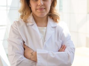 Yrd. Doç. Dr. Jale Özdemir’den göğüs büyütme ameliyatları sonrası güneş uyarısı