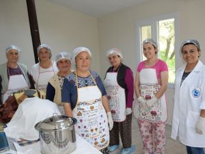 Köy kadınlarından pastörize peynir