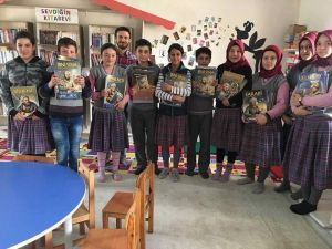 Müdür Mehmet Sağsöz’den öğrencilere kitap