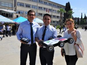 Fuara otonom robot damga vurdu