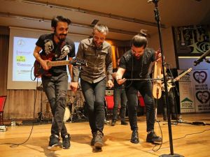 Konserin geliri çocuklara