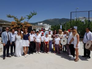 Özel çocukların özel eserleri sergileniyor