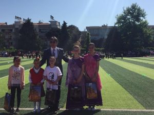 Bu çocuklar ödül canavarı