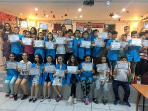 Şehitler Çocuk Üniversitesi mezunlarını verdi