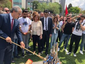 Ege’de şenlik ateşi yeniden alevlendi