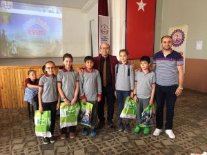 Sarıgöl Şehit Akay Ortaokulu bilgi yarışmasında finale kaldı