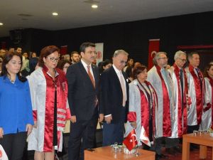 Geleceğin hemşireleri mesleğe ilk adımlarını attı