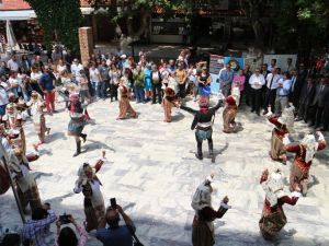 Kuşadası’nda örgenciler kendileri yaptı kendileri tanıttı