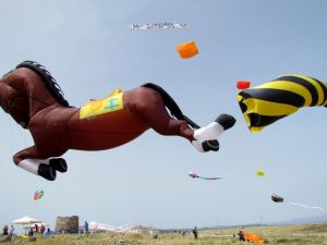 Çeşme’de uçurtmalar gökyüzünde dans edecek