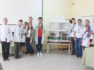 Engelli öğrencilerden Bilim Fuarı