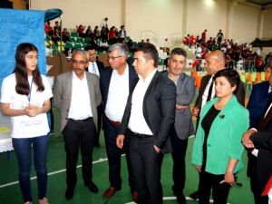 Öğrencilerin projeleri bilim şenliğinde sergilendi