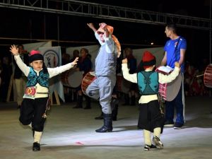 Halk oyunları şenliğinin ikincisi yapıldı