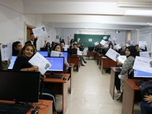 40 Üniversite öğrencisine Photoshop Kursu