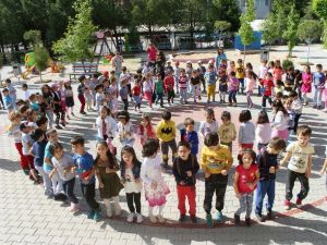 Muğla’daki 700 okulda öğrenciler derse spor yaparak girdi