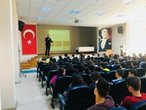 Danışman Çokay’dan gençlere meslek seçimi önerileri