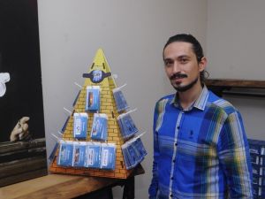 Ahmet Enes Mangan: ’’Laptop kamerasından izleniyor olabilirsiniz’’