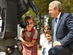 Ege Üniversitesinden ’Teleskobu Köye Getirdik’ projesi