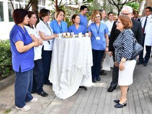 Hemşireleri unutmadı