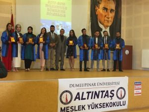 Altıntaş MYO’ dan 185 öğrenci mezun oldu