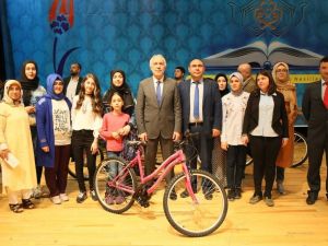 Kütahya’da ödüllü kitap okuma yarışması