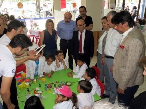 Minik mucitler iş başında