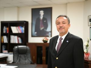 Ege Tıp başarılarını katlayarak arttırıyor
