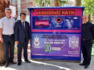 Türkiye’de bir ilk olan güneş enerjili akıllı atık toplama sistemi