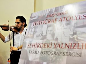 Bezmiâlem’de “Şehirdeki Yalnızlık” Temalı Fotoğraf Sergisi