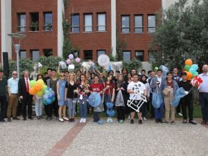 Yumurta atma yarışmasında bilim kazandı