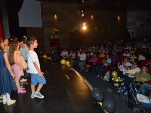 Miniklerin okuma heyecanına aileleri ortak oldu